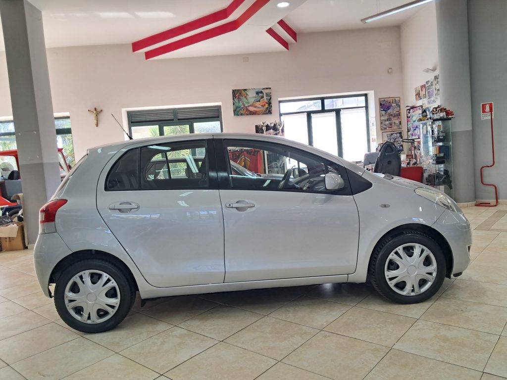 TOYOTA YARIS SOL 1.0 GPL(CASA MADRE)