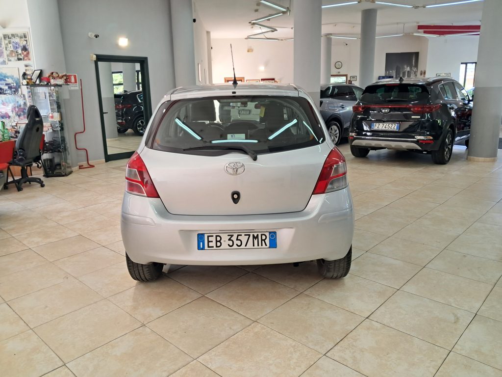 TOYOTA YARIS SOL 1.0 GPL(CASA MADRE)