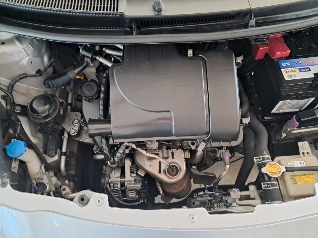 TOYOTA YARIS SOL 1.0 GPL(CASA MADRE)