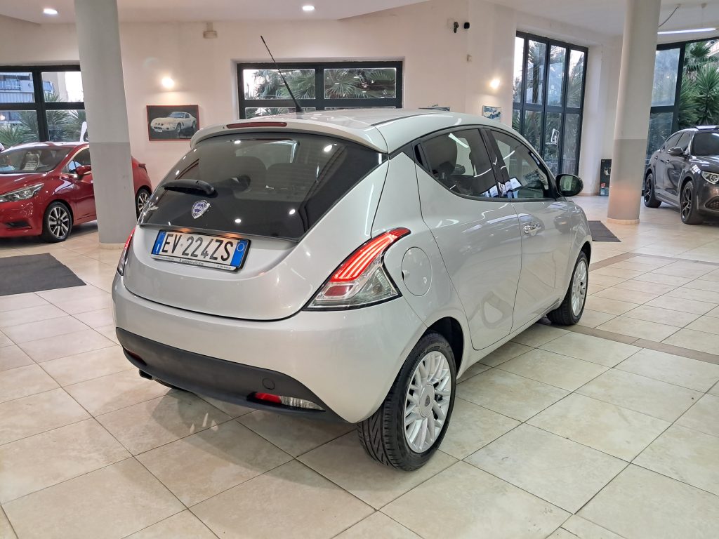Lancia Ypsilon 1.2 Benz/Gpl