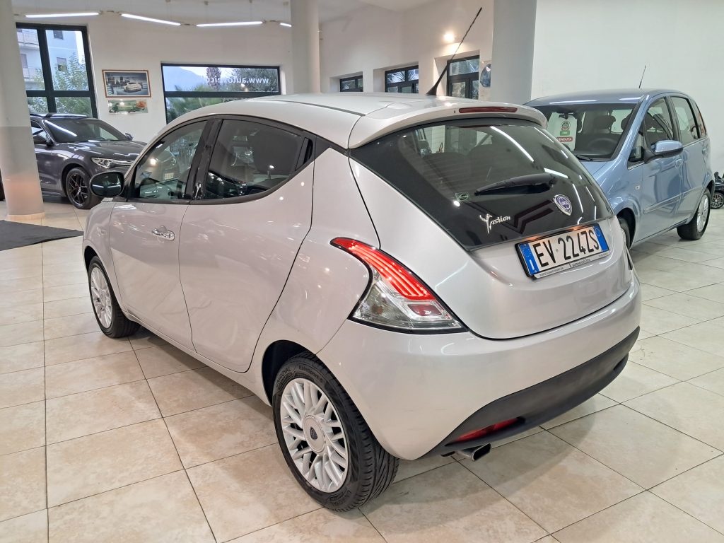Lancia Ypsilon 1.2 Benz/Gpl