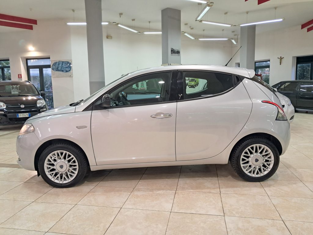 Lancia Ypsilon 1.2 Benz/Gpl