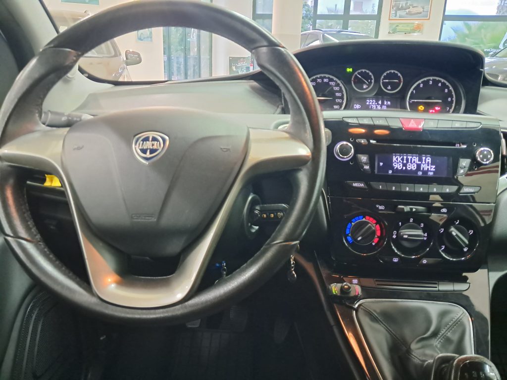 Lancia Ypsilon 1.2 Benz/Gpl
