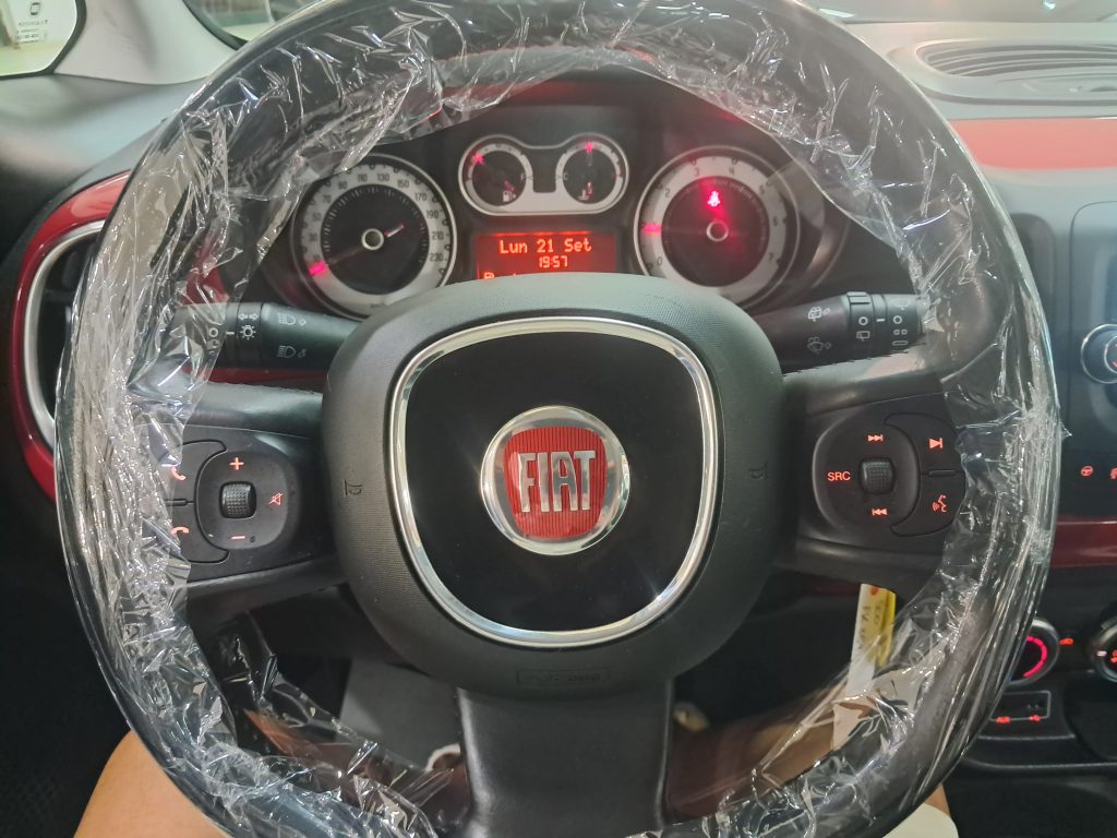 FIAT 500L LOUNGE 1.4 T-JET GPL(CASA MADRE) B-COLOR