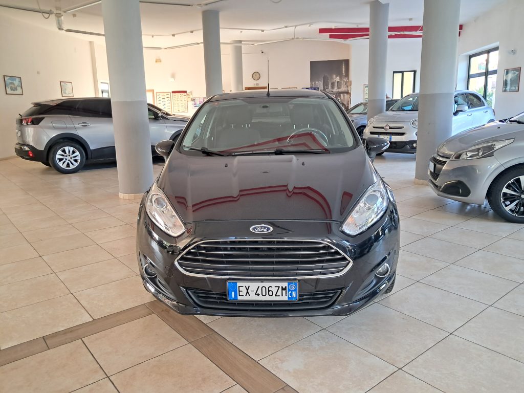 FORD FIESTA TITANIUM 1.4 GPL CASA MADRE(ADATTA NEOPATENTATI)