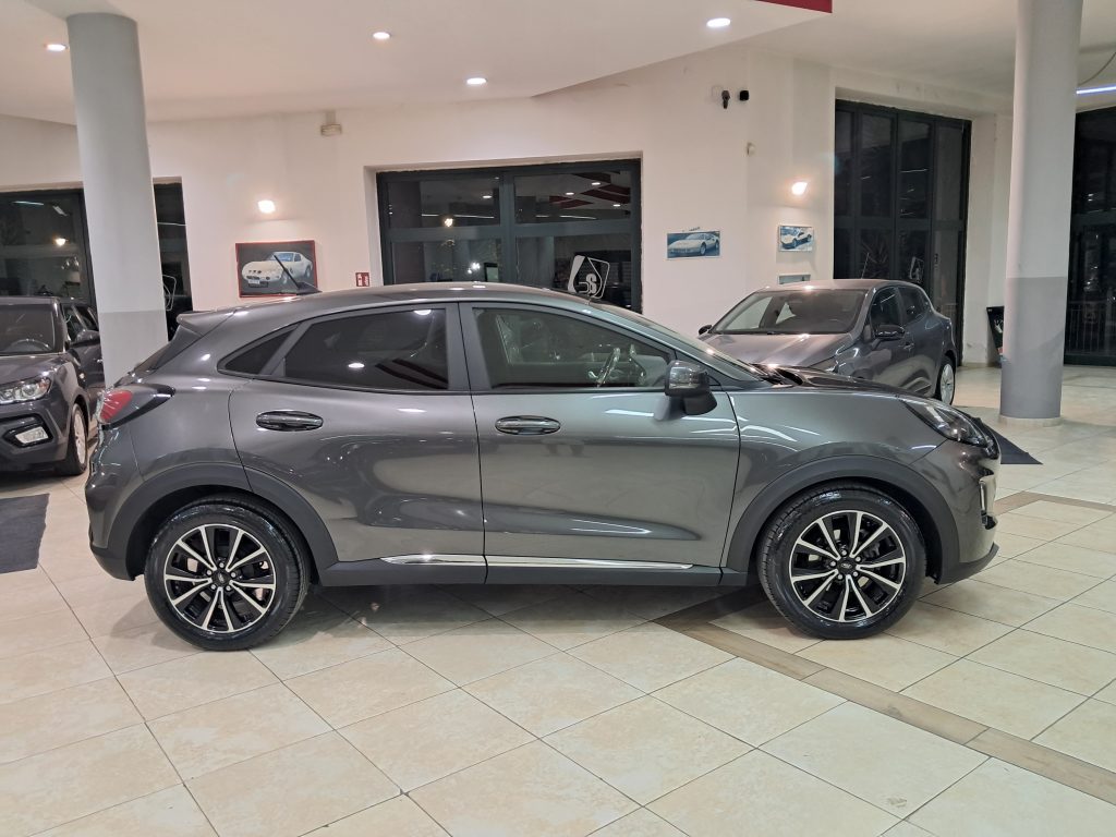 FORD PUMA MILD HYBRID TITANIUM