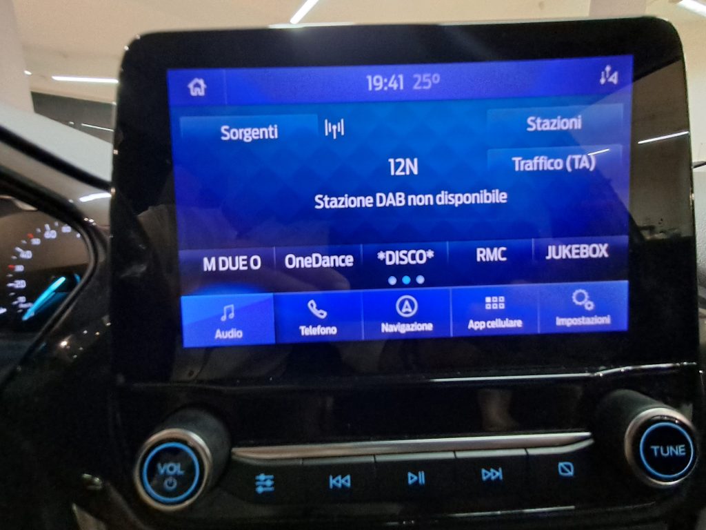 FORD PUMA MILD HYBRID TITANIUM