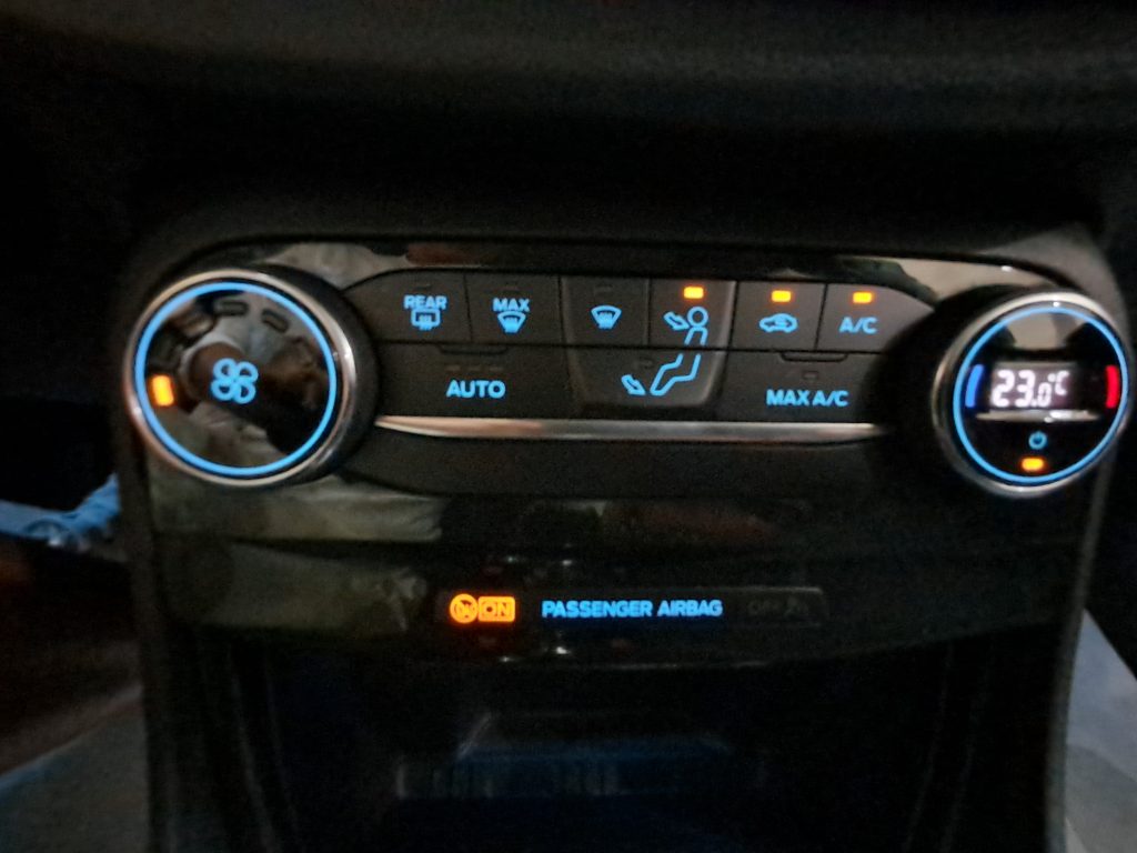 FORD PUMA MILD HYBRID TITANIUM
