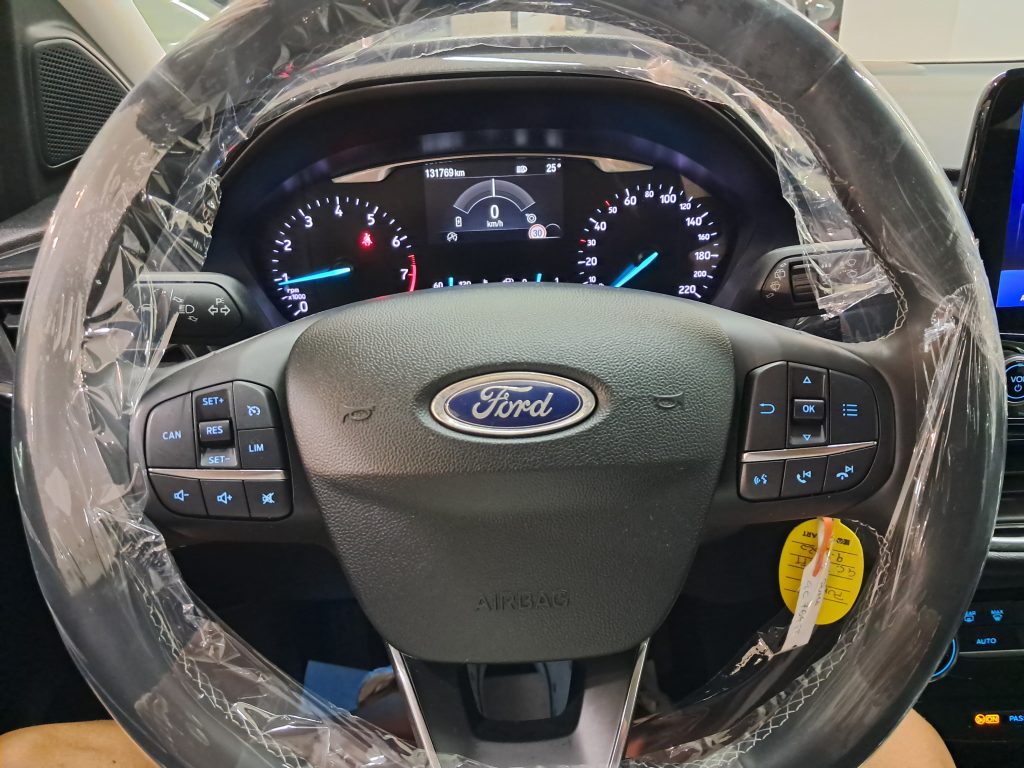 FORD PUMA MILD HYBRID TITANIUM
