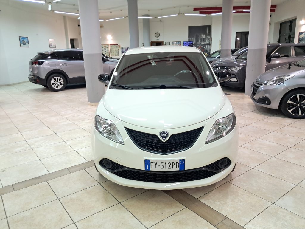 LANCIA YPSILON ECOCHIC 1.2 GPL CASA MADRE