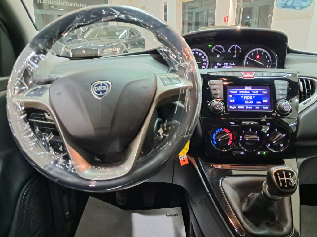 LANCIA YPSILON ECOCHIC 1.2 GPL CASA MADRE