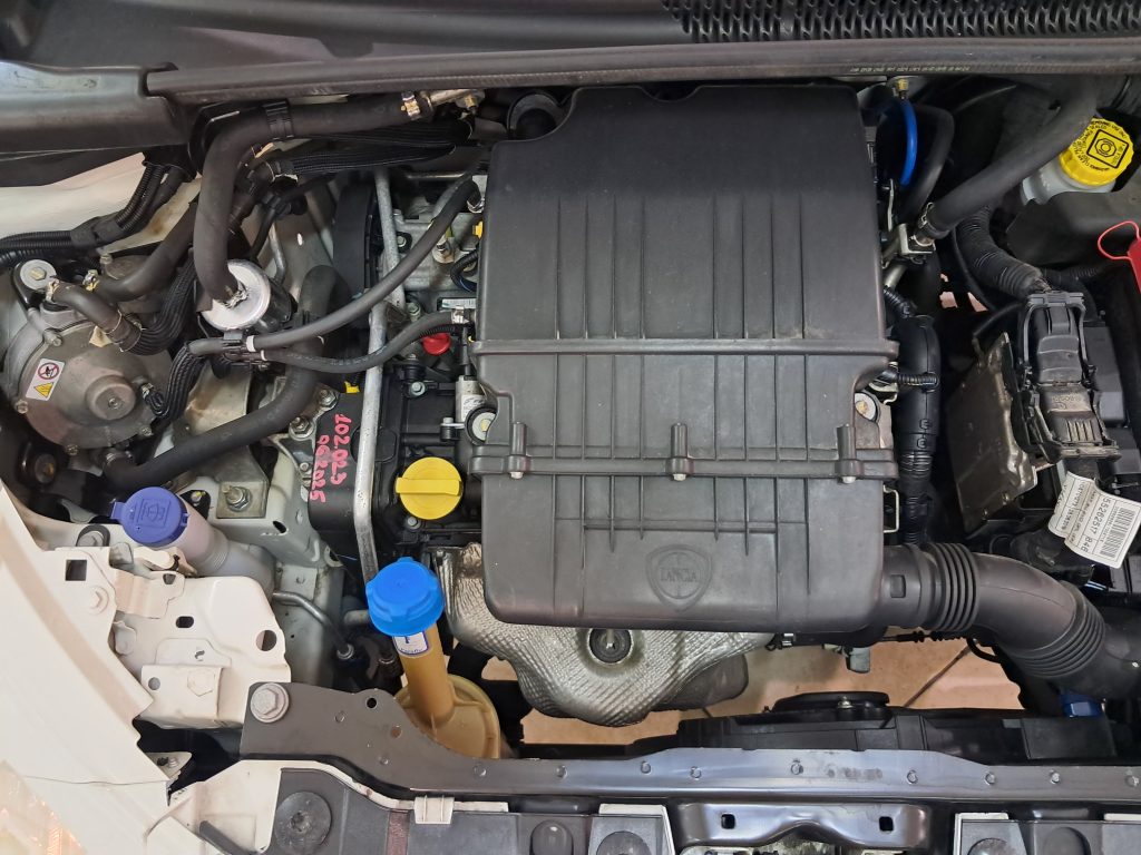 LANCIA YPSILON ECOCHIC 1.2 GPL CASA MADRE