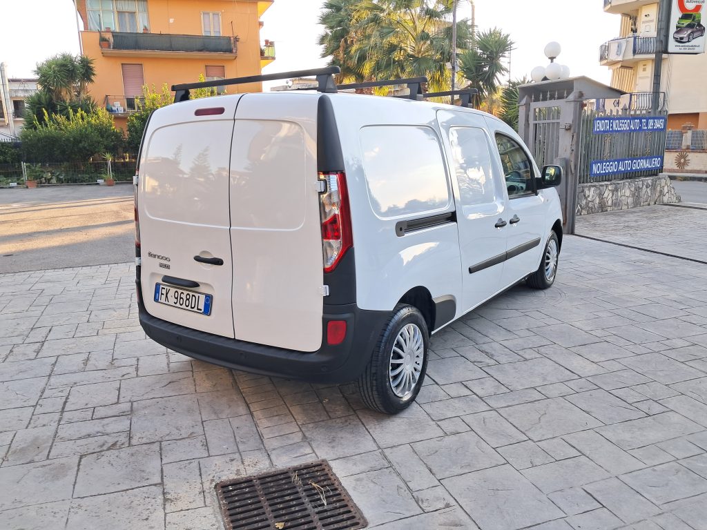 RENAULT KANGO MAXI 1.5 DCI 3 POSTI IN CABINA(NEOPATENTATI)