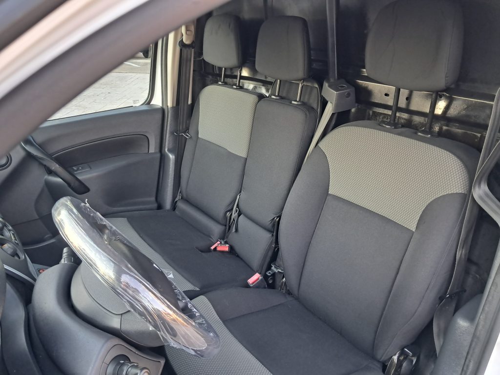 RENAULT KANGO MAXI 1.5 DCI 3 POSTI IN CABINA(NEOPATENTATI)