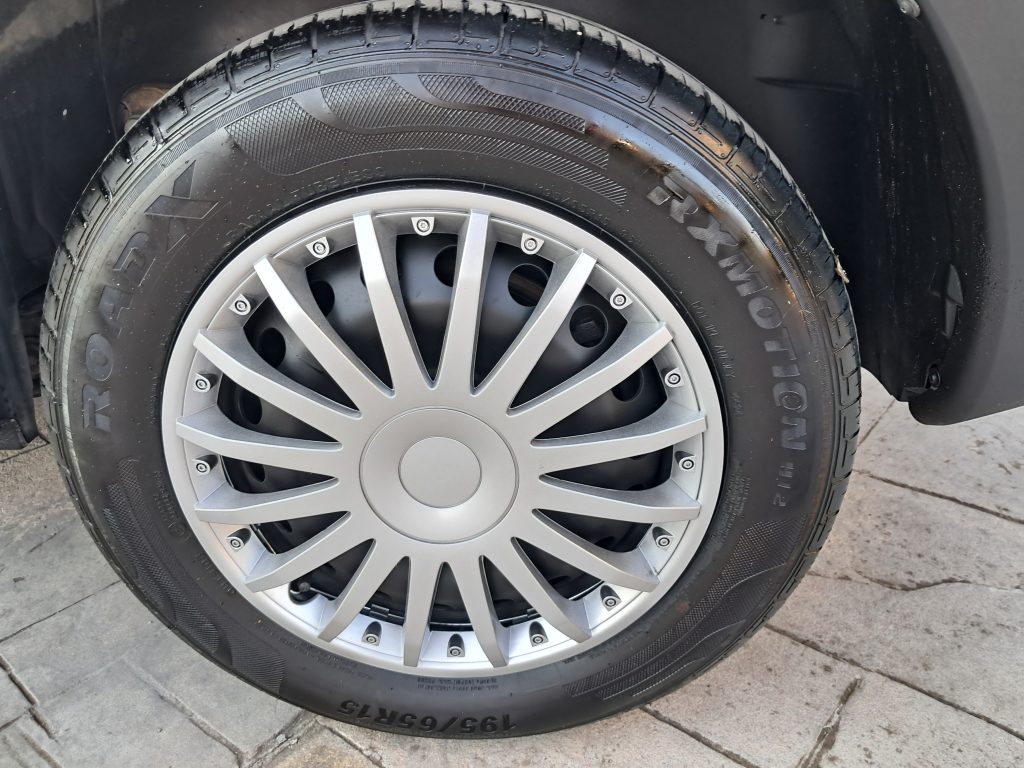 RENAULT KANGO MAXI 1.5 DCI 3 POSTI IN CABINA(NEOPATENTATI)