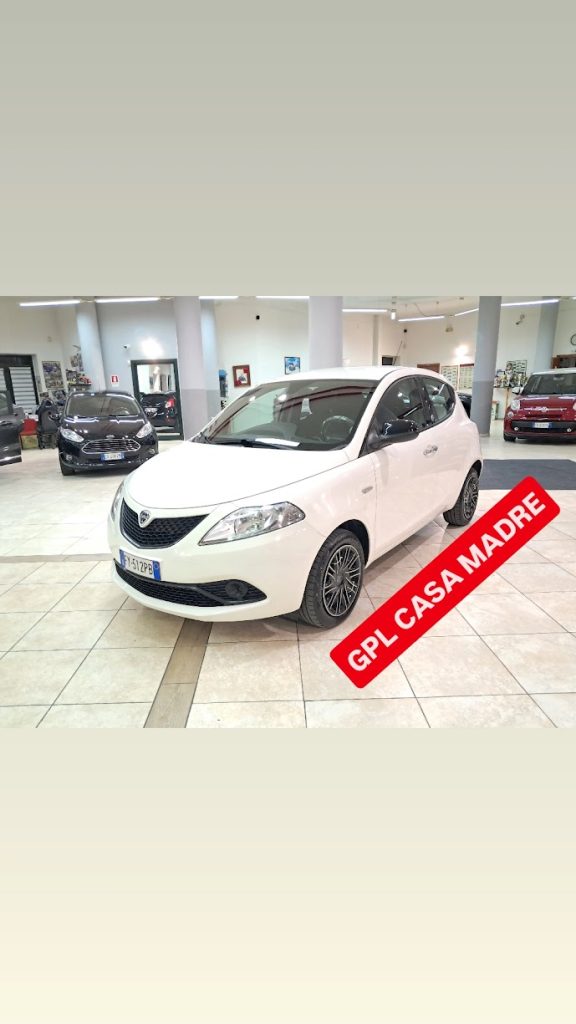 LANCIA YPSILON ECOCHIC 1.2 GPL CASA MADRE