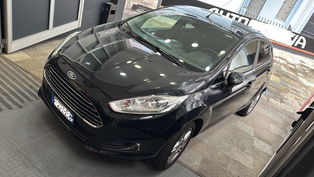 FORD FIESTA TITANIUM 1.4 GPL CASA MADRE(ADATTA NEOPATENTATI)