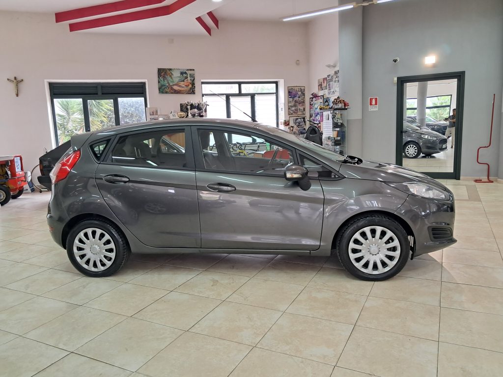 FORD FIESTA 1.2 BENZINA