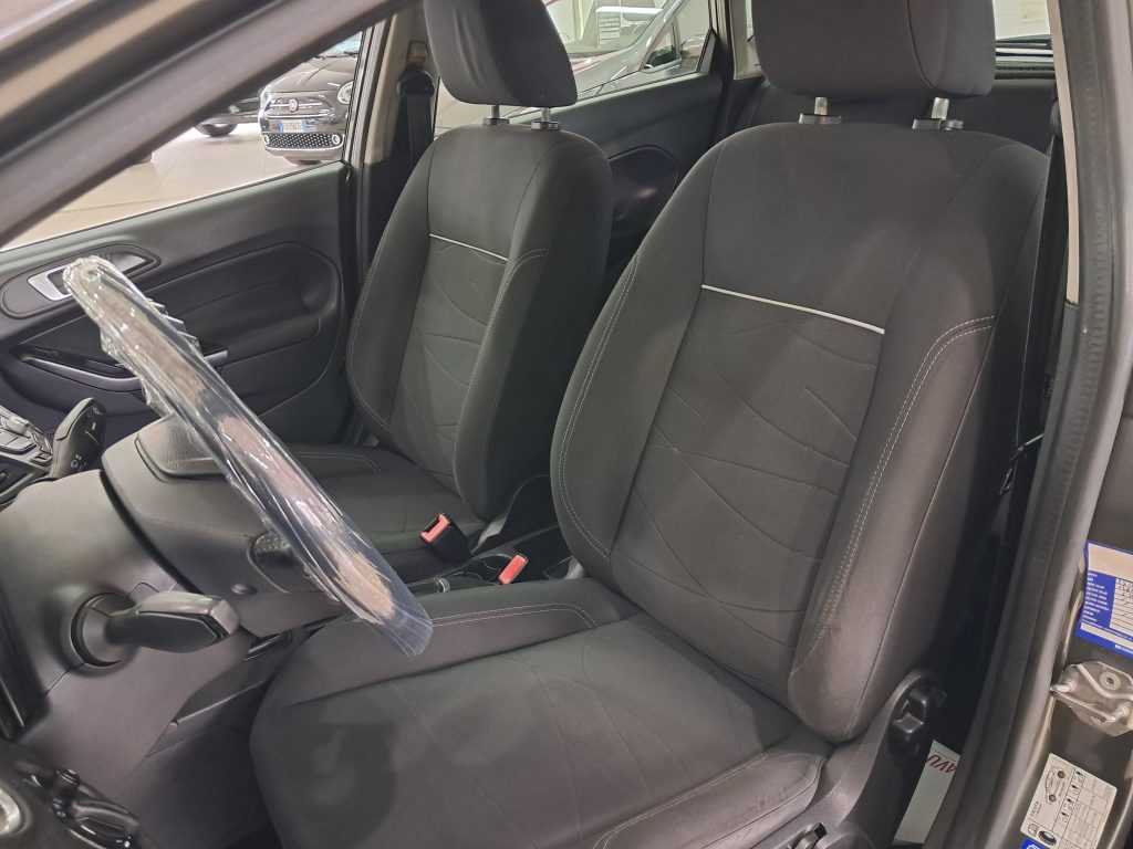 FORD FIESTA 1.2 BENZINA