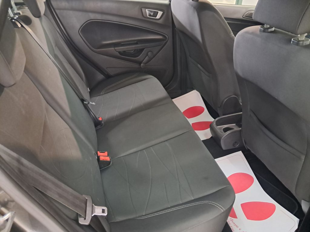 FORD FIESTA 1.2 BENZINA