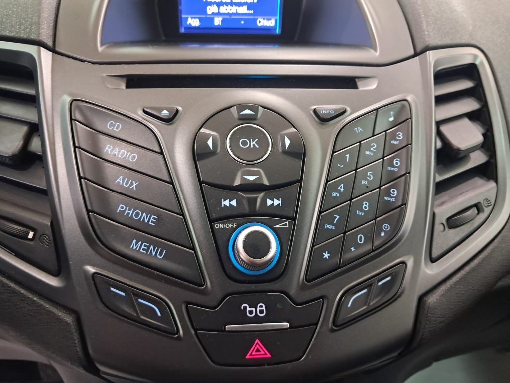 FORD FIESTA 1.2 BENZINA