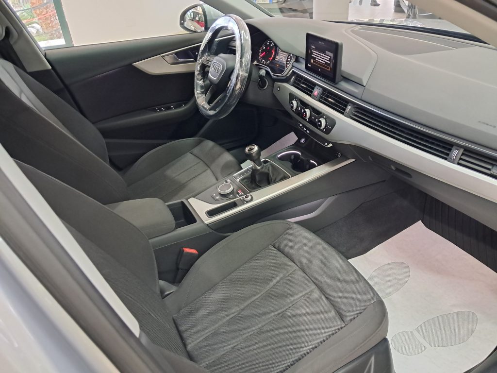 AUDI A4 2.0 TDI SW BUSINESS SPORT
