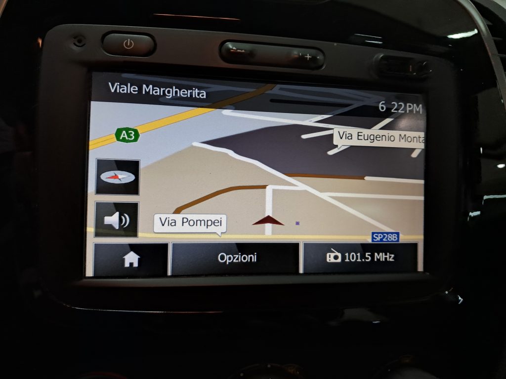 RENAULT CAPTUR R-LINK 1.5 DCI AUTOMATICA