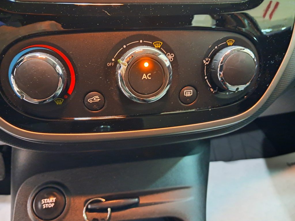 RENAULT CAPTUR R-LINK 1.5 DCI AUTOMATICA